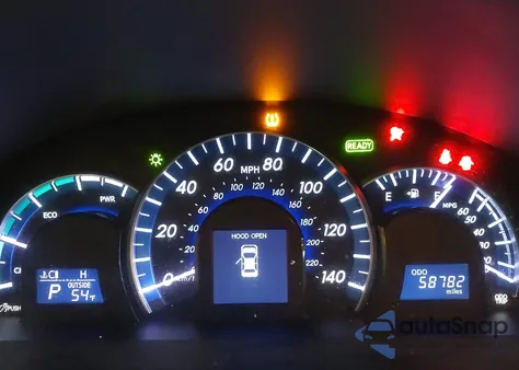 2014 Toyota Camry Hybrid Xle z USA, uszkodzony, nr VIN 4T1BD1FK6EU133885